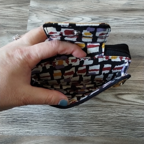 Vera Bradley Smart Phone Wristlet Painted Feathers Print - Picture 4 of 5